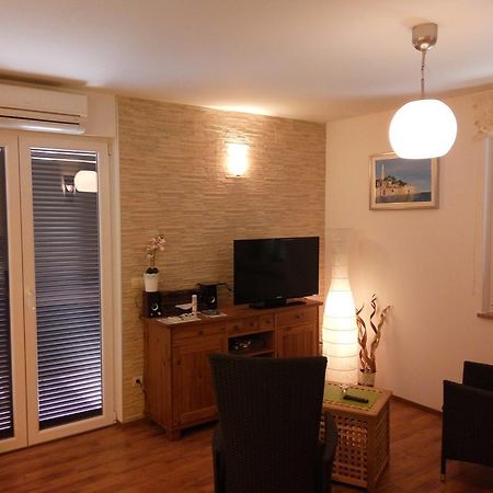 Apartment Asparagus Rovinjsko Selo Esterno foto