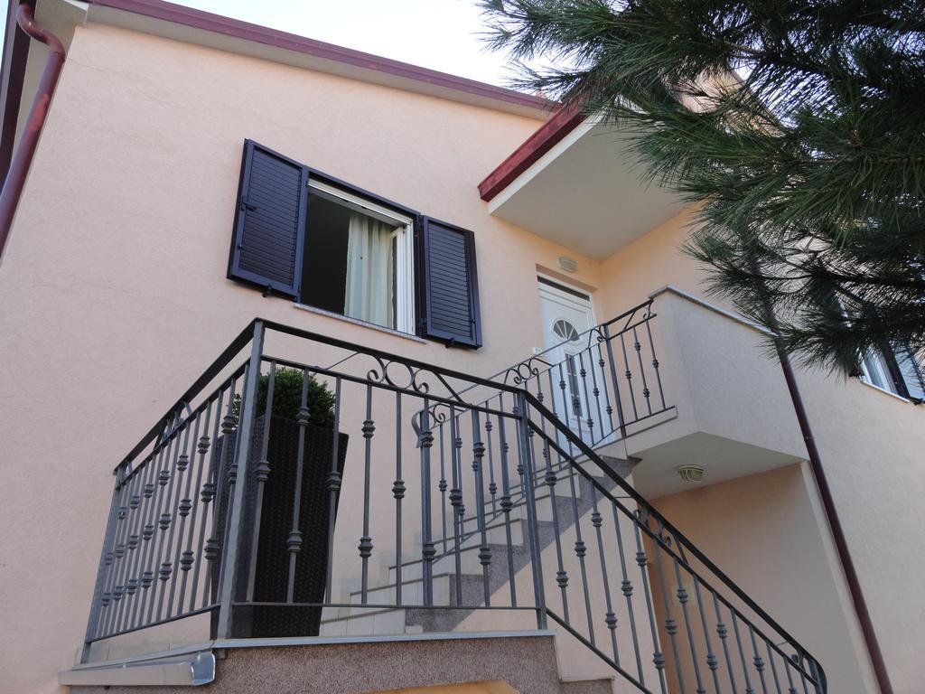 Apartment Asparagus Rovinjsko Selo Esterno foto